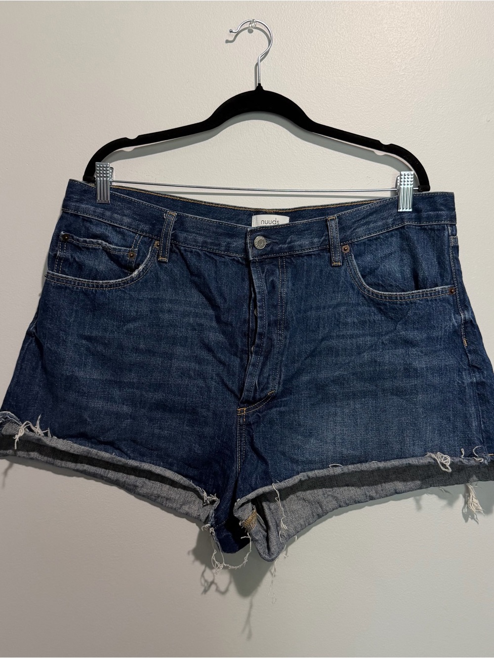 NUUDS Cedar 3” A-Line Denim Shorts 34 Curve